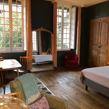 La Maison Aux Murs Anciens Et Ses Chambres 타르브 외부 사진