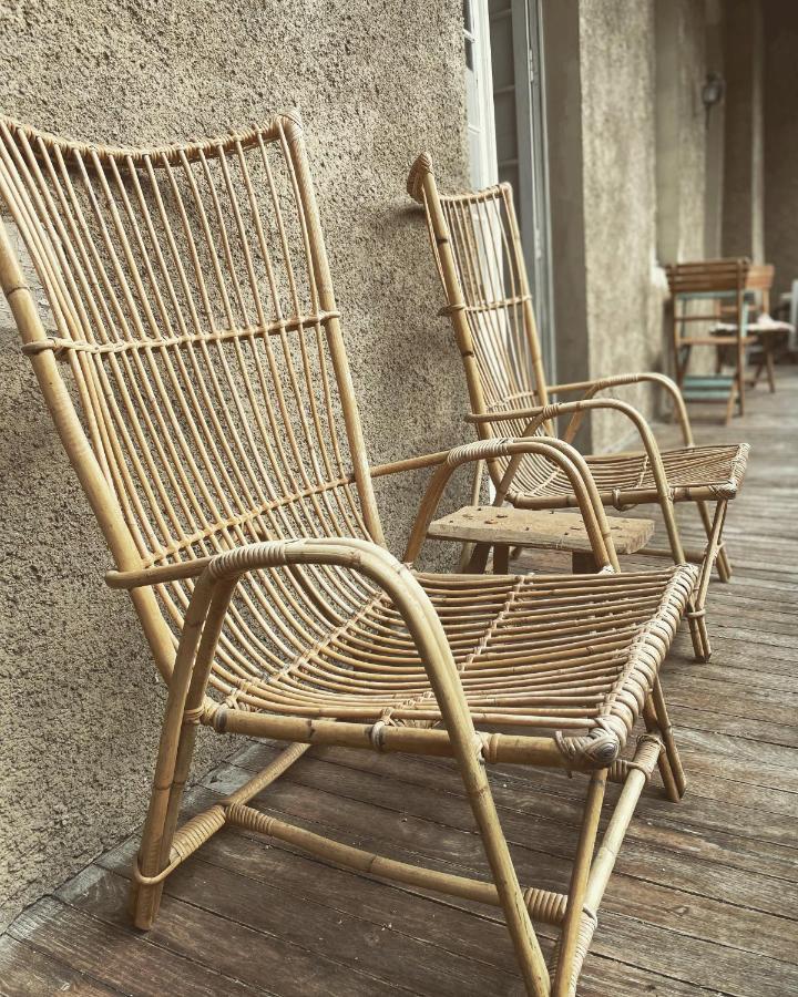 La Maison Aux Murs Anciens Et Ses Chambres 타르브 외부 사진